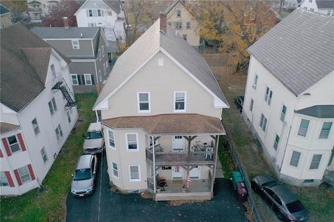 15 Vine St, Woonsocket, RI 02895 photo 2