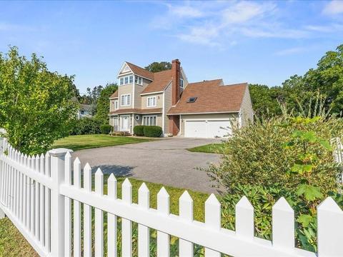 56 Shore Rd, Westerly, RI 02891 photo 1