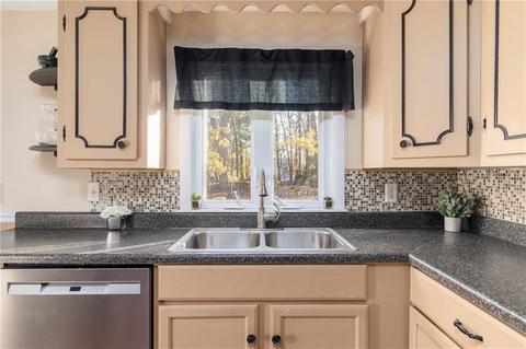 48 Darling St, Warwick, RI 02886 photo 9