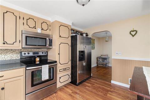 48 Darling St, Warwick, RI 02886 photo 10