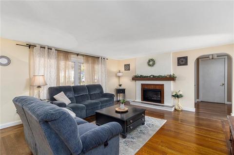 48 Darling St, Warwick, RI 02886 photo 6
