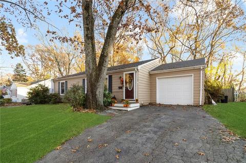 48 Darling St, Warwick, RI 02886 photo 2