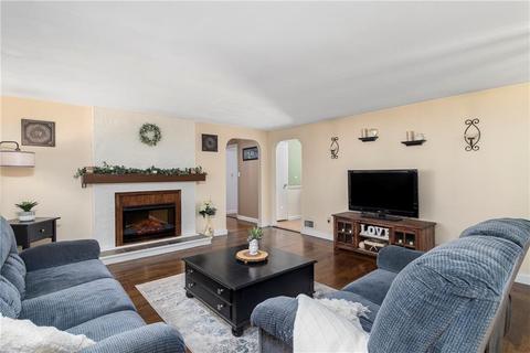 48 Darling St, Warwick, RI 02886 photo 5