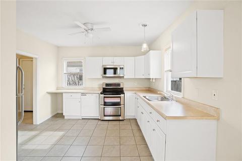 39 Pullen Ave, Pawtucket, RI 02861 photo 14