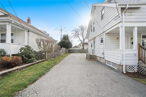 39 Pullen Ave, Pawtucket, RI 02861 photo 4