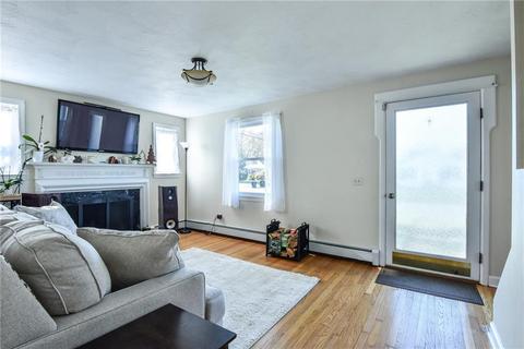 18 Freeman St, Warwick, RI 02886 photo 4