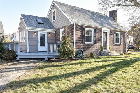 18 Freeman St, Warwick, RI 02886 photo 2