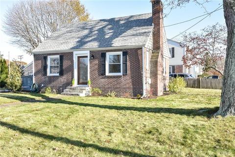 18 Freeman St, Warwick, RI 02886 photo 1