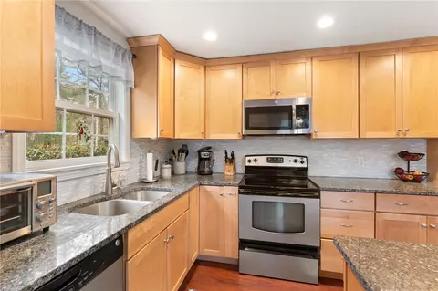 247 Whitehead Rd, Coventry, RI 02816 photo 7
