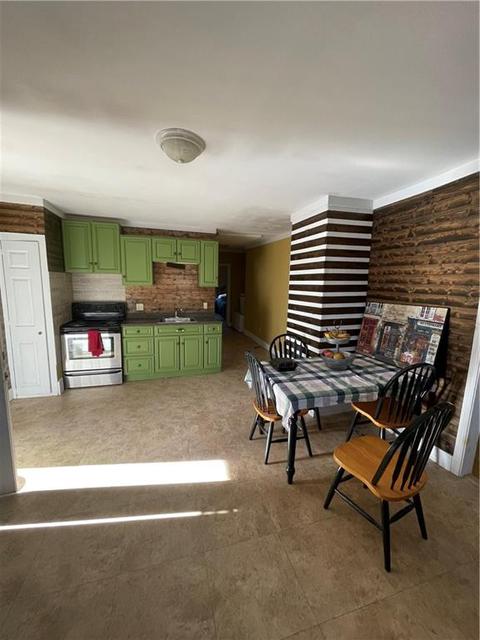 24 Florida St, Woonsocket, RI 02895 photo 5