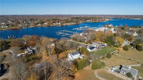 32 Avondale Rd, Westerly, RI 02891 photo 4