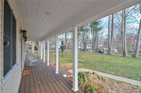 26 Laurel Drive Dr, Glocester, RI 02814 photo 5