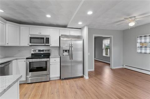 103 Uncas St, Warwick, RI 02889 photo 16