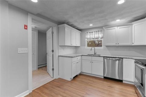 103 Uncas St, Warwick, RI 02889 photo 13