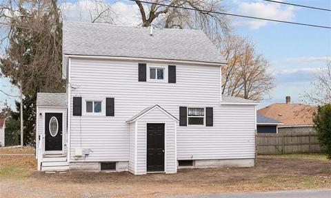 103 Uncas St, Warwick, RI 02889 photo 1