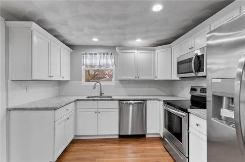 103 Uncas St, Warwick, RI 02889 photo 12