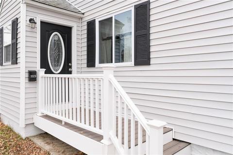103 Uncas St, Warwick, RI 02889 photo 3