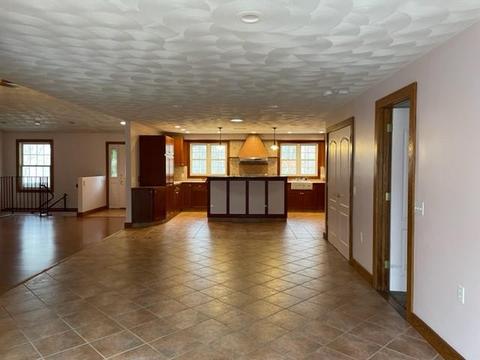 35 Hammet Rd, Coventry, RI 02816 photo 3