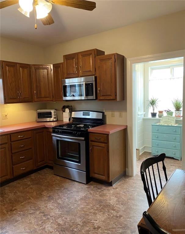  579 Gaskill St, Woonsocket, RI 02895 photo 10