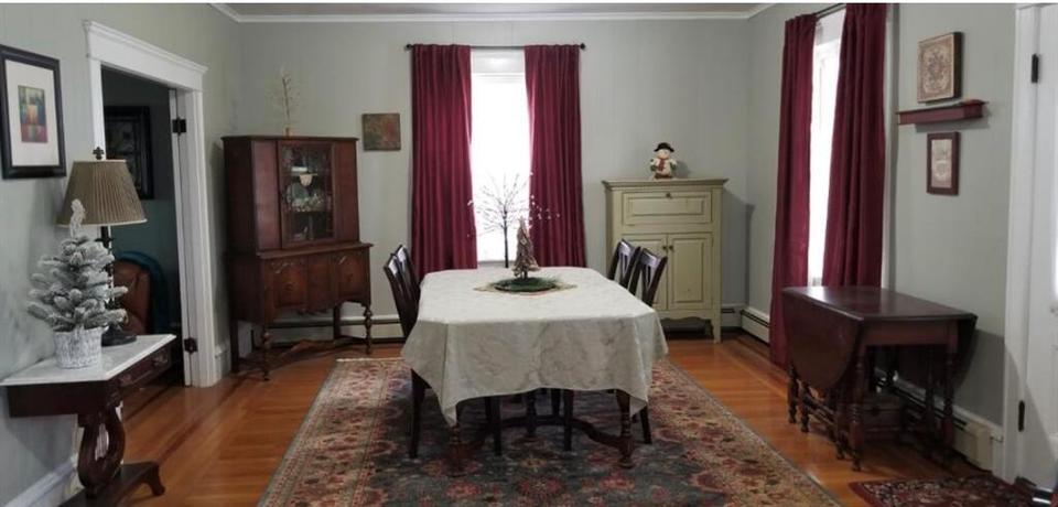  579 Gaskill St, Woonsocket, RI 02895 photo 4
