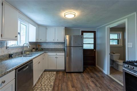 116 Anson Dr, East Providence, RI 02915 photo 5