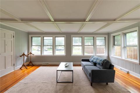 116 Anson Dr, East Providence, RI 02915 photo 2
