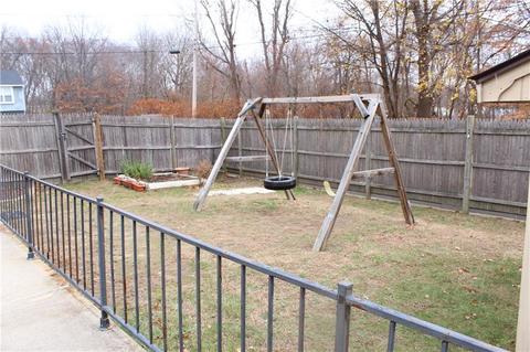 69 Eastgate Dr, Warwick, RI 02886 photo 5