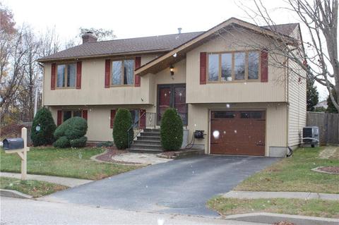69 Eastgate Dr, Warwick, RI 02886 photo 1