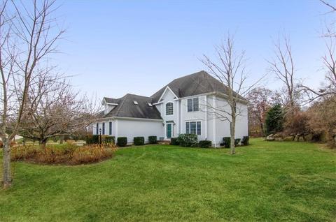 13 Wicklow Rd, Westerly, RI 02891 photo 2