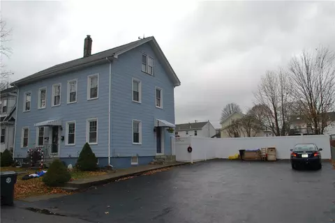 24 Barrows St, Cumberland, RI 02864 photo 2