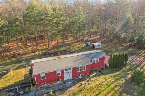 135 Pray Hill Rd, Glocester, RI 02814 photo 3