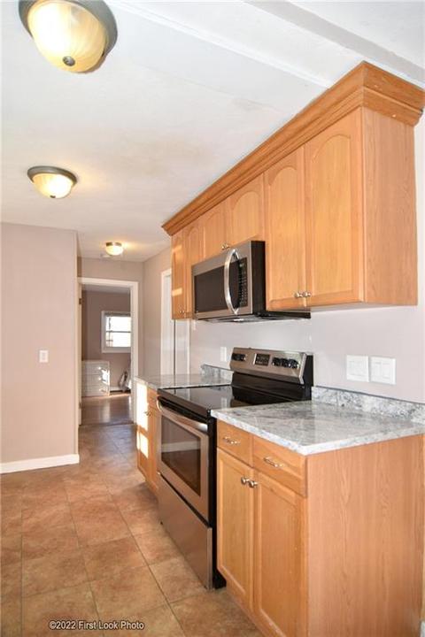 29 Rand St, Warwick, RI 02889 photo 9