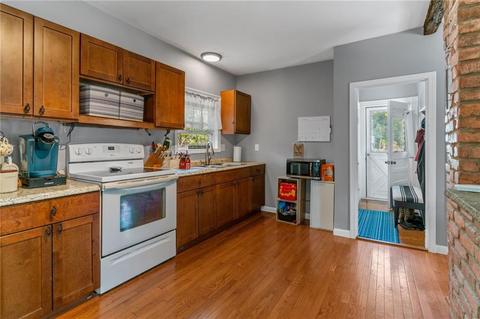 84 Bates Ave, Coventry, RI 02816 photo 10