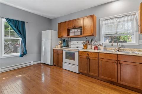 84 Bates Ave, Coventry, RI 02816 photo 2