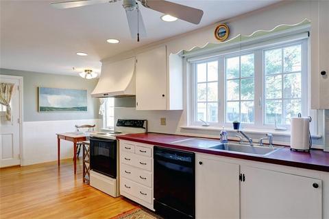 412 Spring Green Rd, Warwick, RI 02888 photo 12