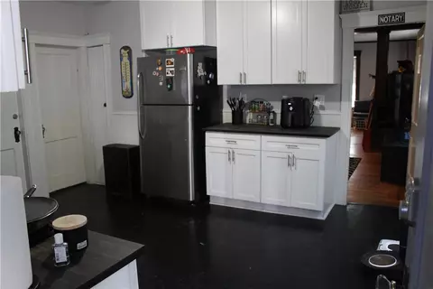 556 Elm St, Woonsocket, RI 02895 photo 7