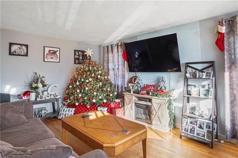 55 Marshall Ave, Warwick, RI 02886 photo 3