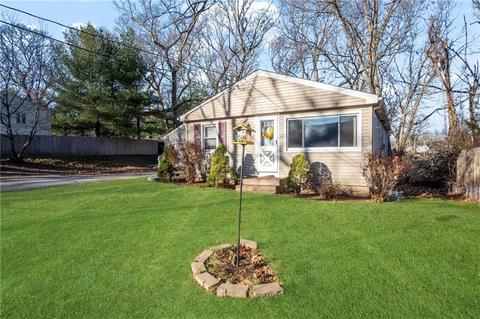 55 Marshall Ave, Warwick, RI 02886 photo 2