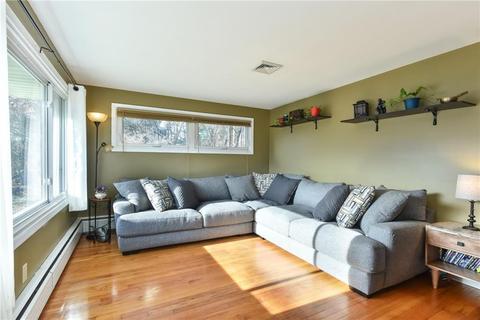 75 Flagg Ave, Warwick, RI 02886 photo 3