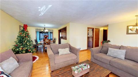 65 Sandy Ln, Warwick, RI 02889 photo 3