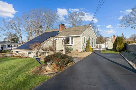 7 Pine Ln, Warren, RI 02885 photo 2