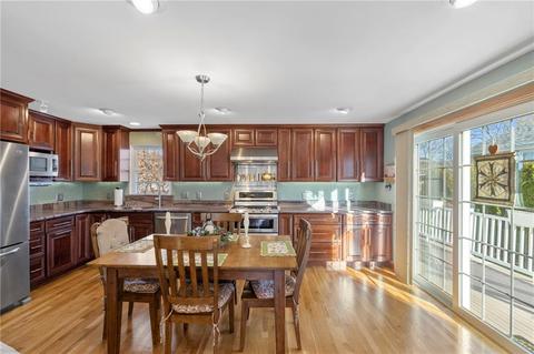 7 Pine Ln, Warren, RI 02885 photo 8