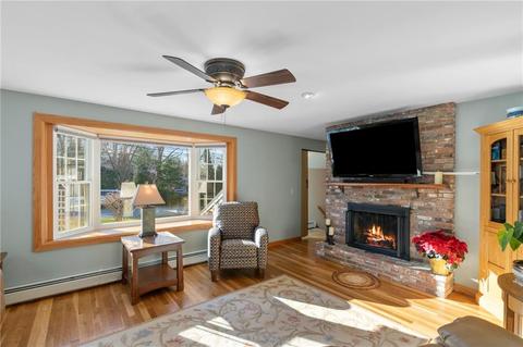 7 Pine Ln, Warren, RI 02885 photo 5