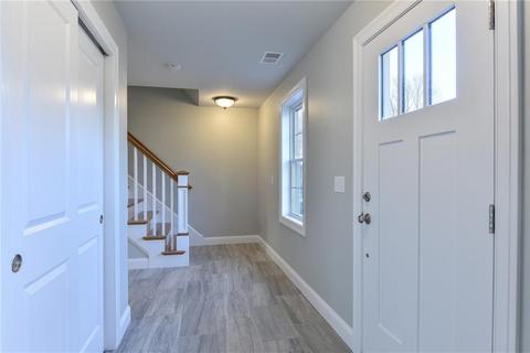 5 Douglas Ct, Coventry, RI 02816 photo 4