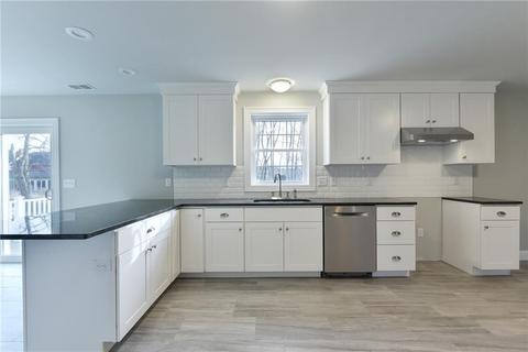 5 Douglas Ct, Coventry, RI 02816 photo 9