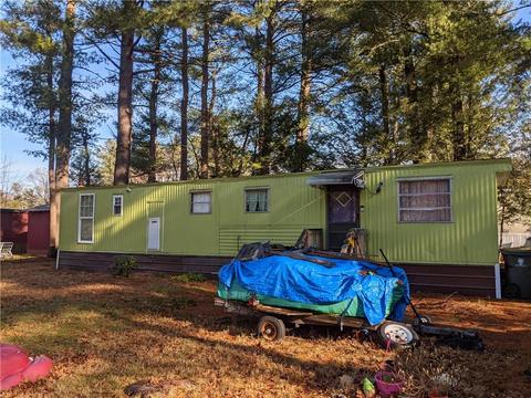 27 Rexmere Rd, Mapleville, RI 02839 photo 4