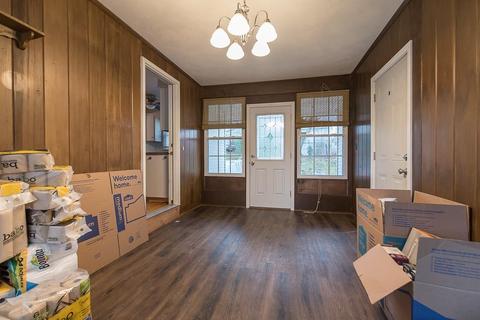 85 Victory Blvd, Woonsocket, RI 02895 photo 16