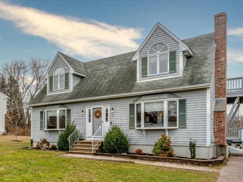 10 Juniper Ave, Westerly, RI 02891 photo 1