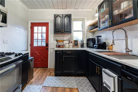 311 Front St, Woonsocket, RI 02895 photo 5