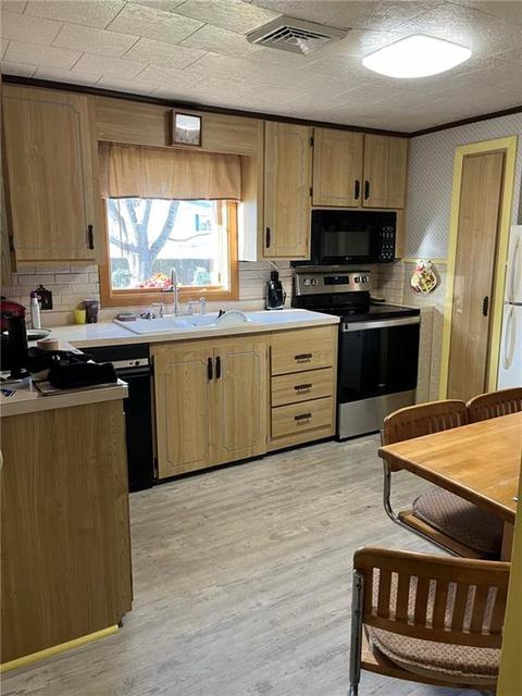196 Saw Mill Rd, Glocester, RI 02814 photo 11